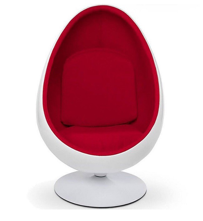 Дизайнерское кресло в форме яйца